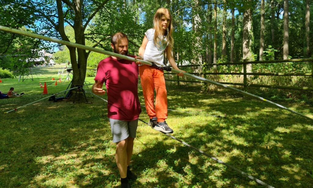 Pratique du fil dans les bois